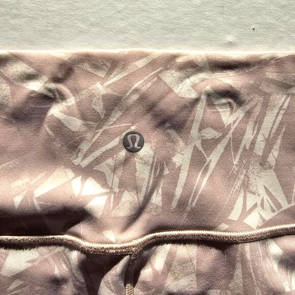 Lululemon Women’s Wunder Under High-Rise Tight Leggings | Shadow Leaf | Size 6 - Picture 6 of 11